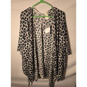 NWT New Cape Shawl Animal Print Black Gray Simply Noelle Fall Cozy Vibes